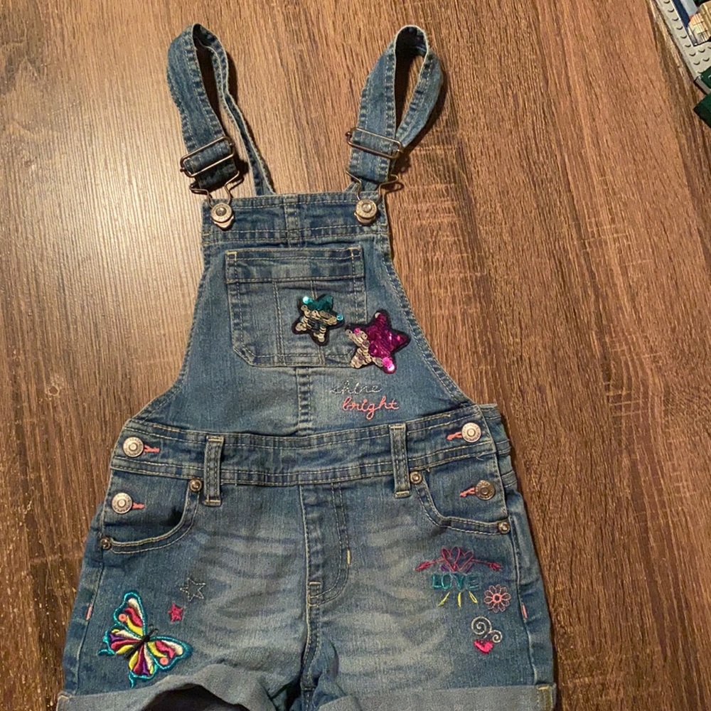 Shorts - Picture 2 of 2